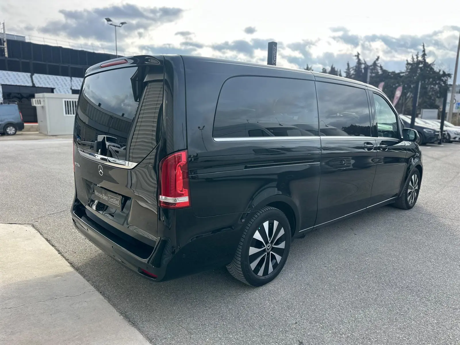 Mercedes-Benz V-Class