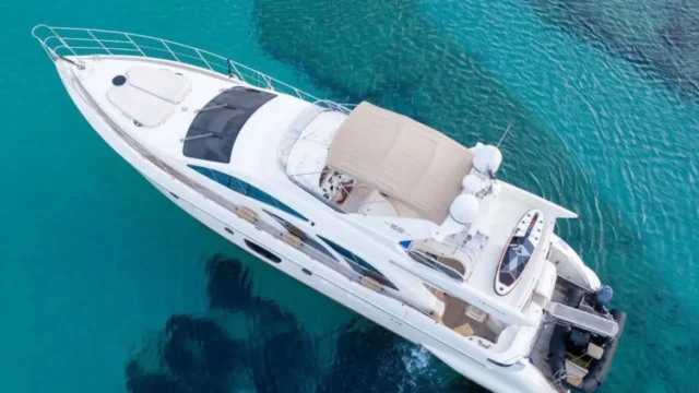 Azimut 62