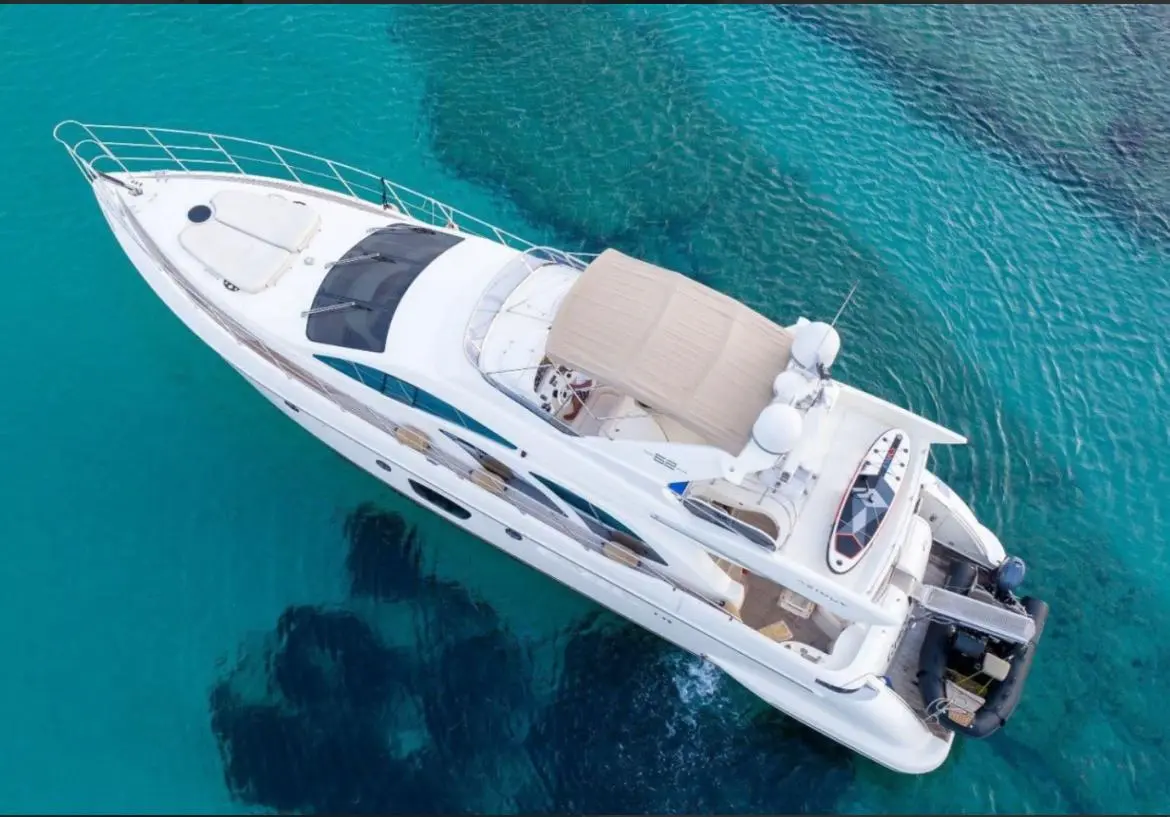 Azimut 62