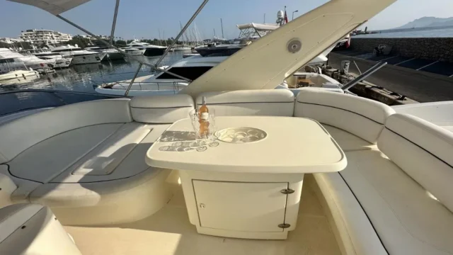 Azimut 62