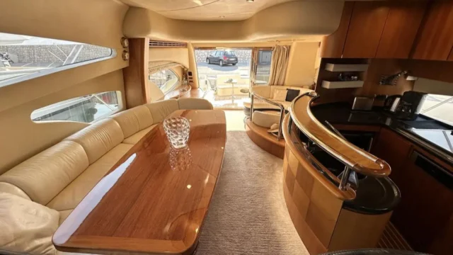 Azimut 62