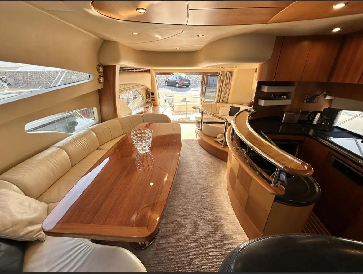 Azimut 62