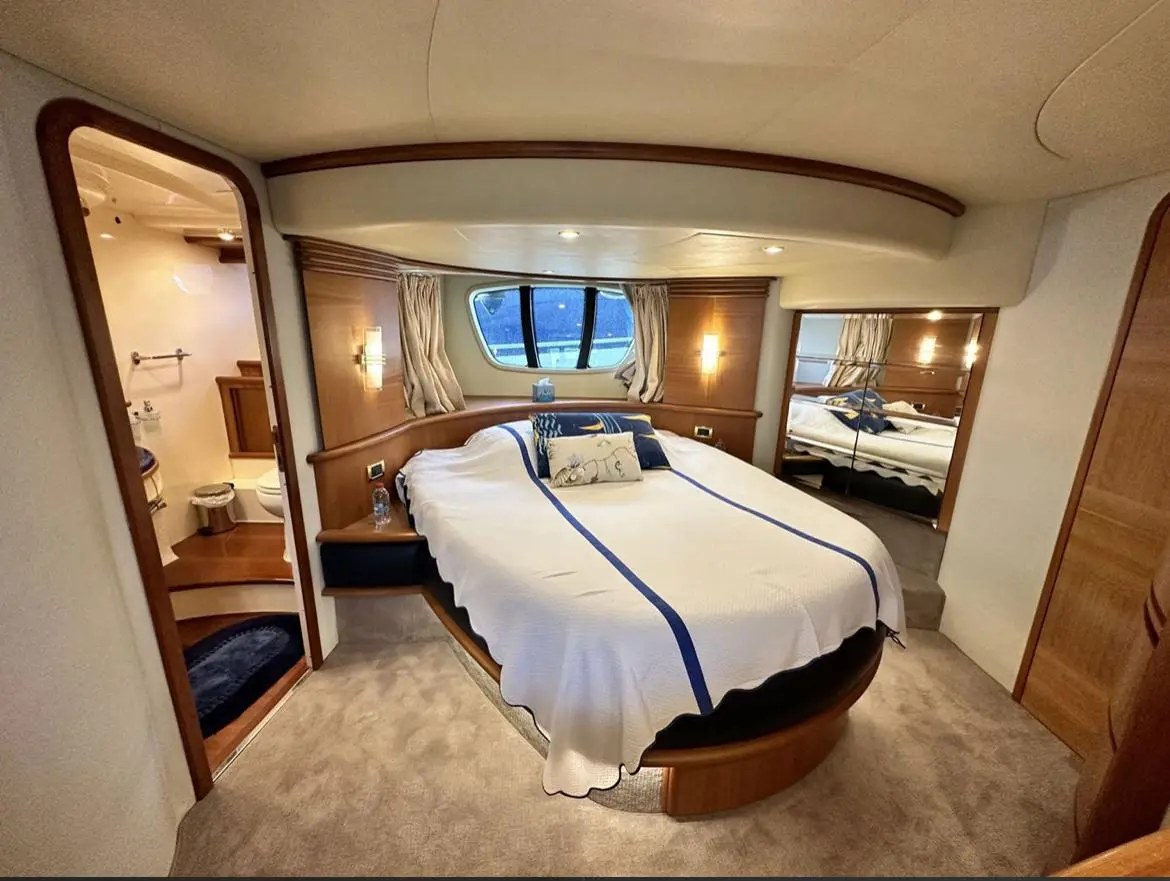 Azimut 62