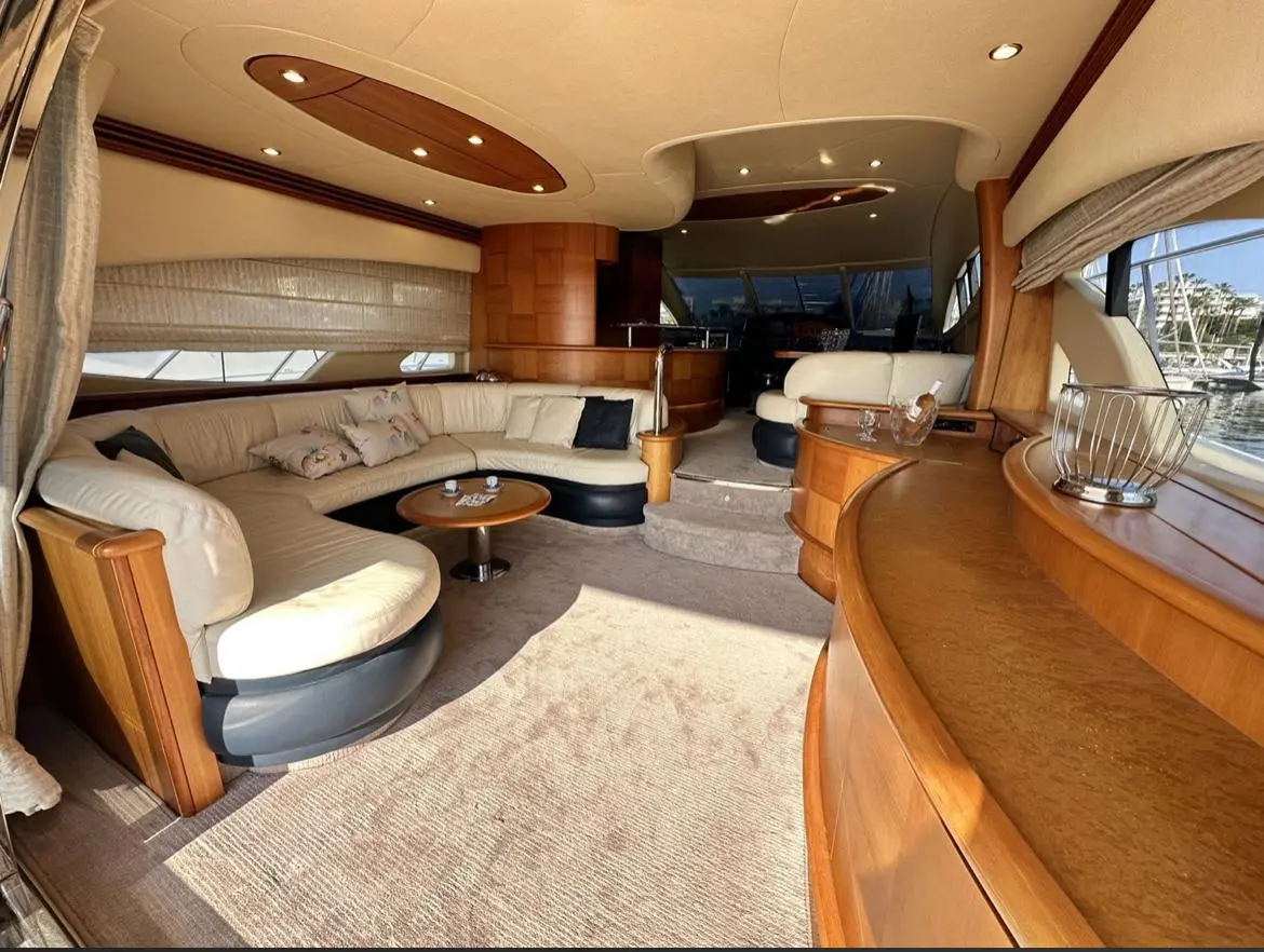Azimut 62