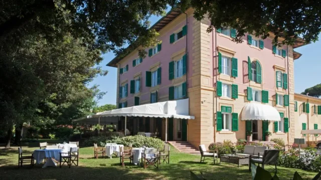 Augustus Hotel & Resort