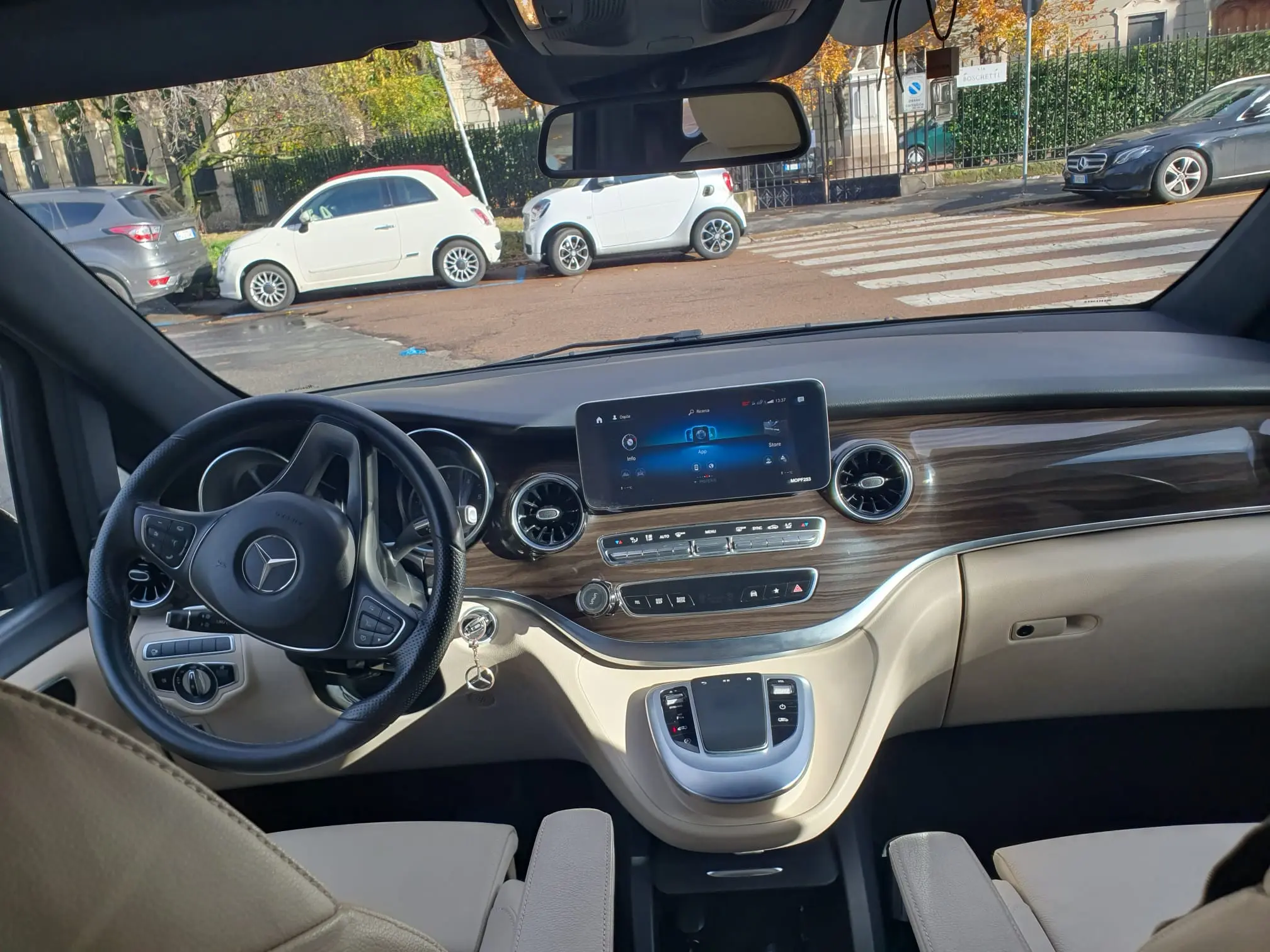 Mercedes-Benz V-Class