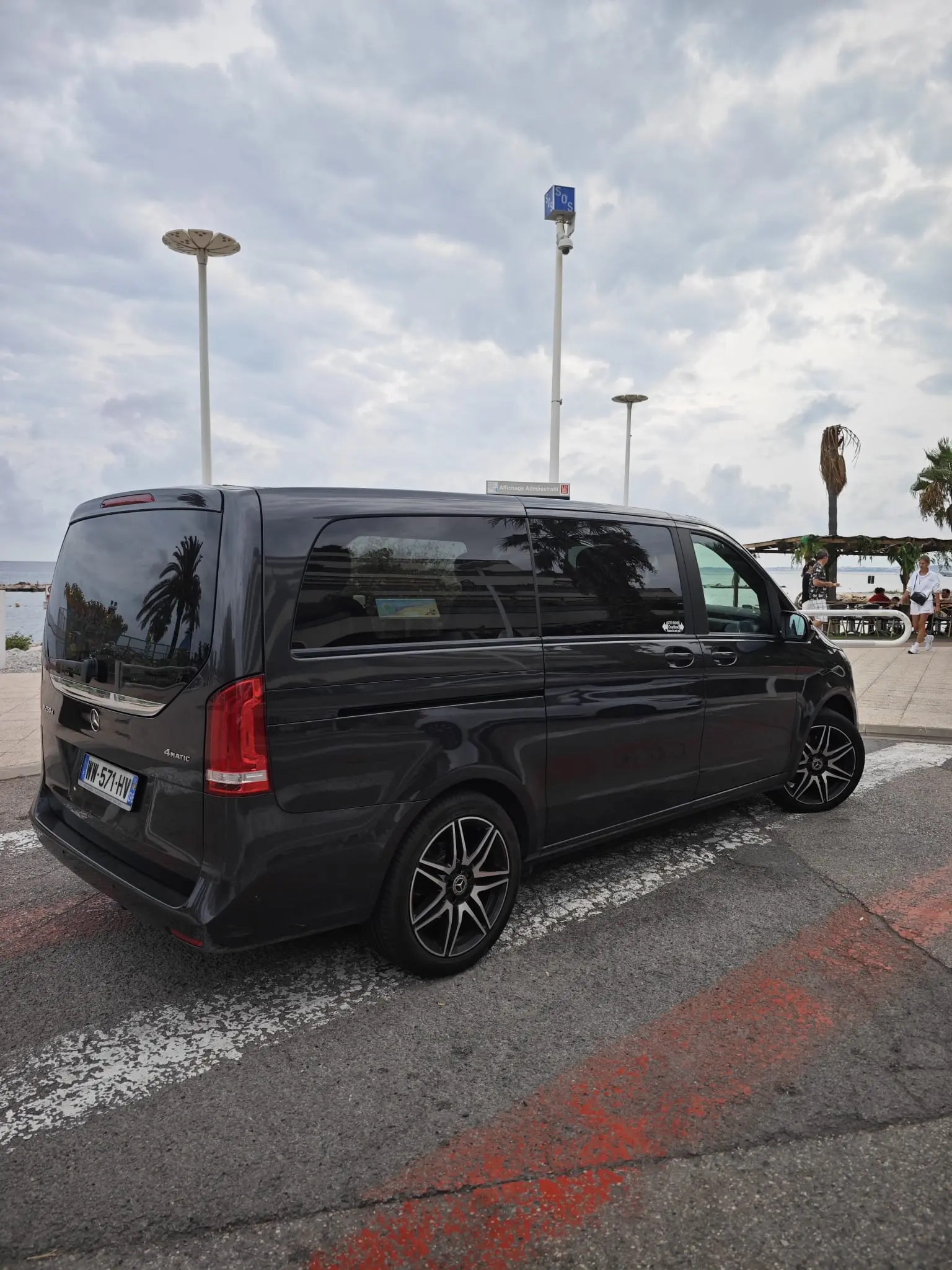 Mercedes-Benz V-Class