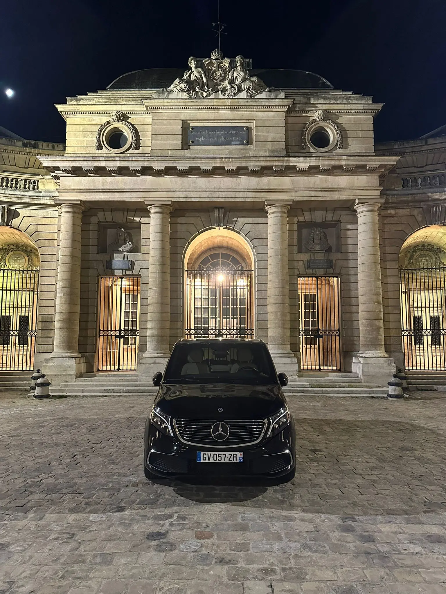 Mercedes-Benz V-Class