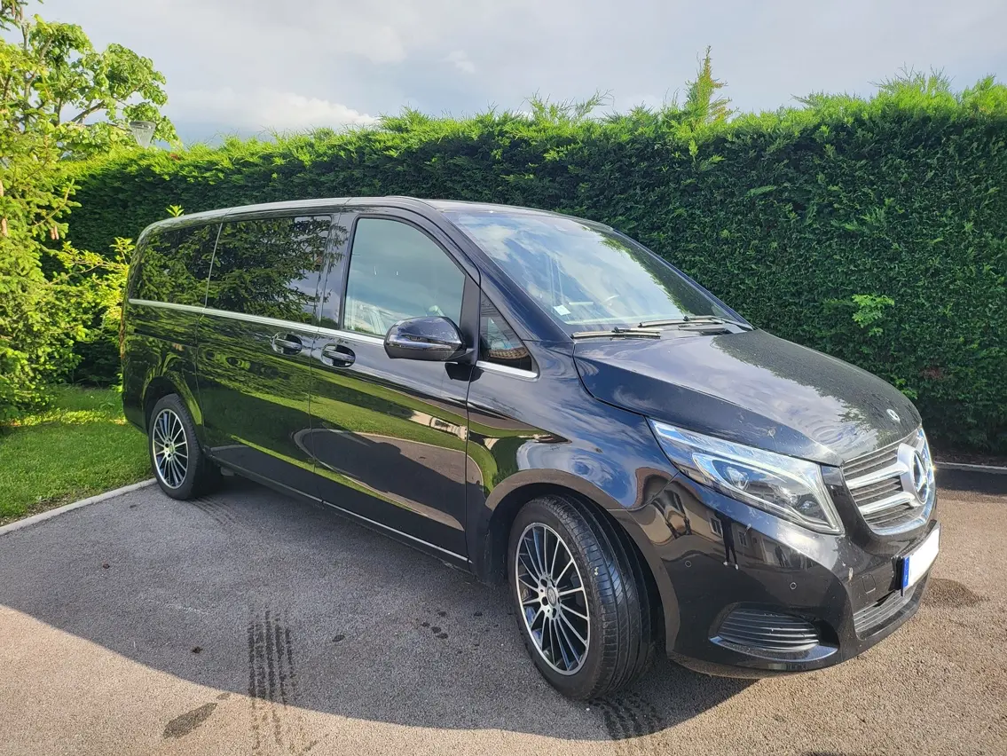 Mercedes-Benz V-Class 220d Long Avantgarde