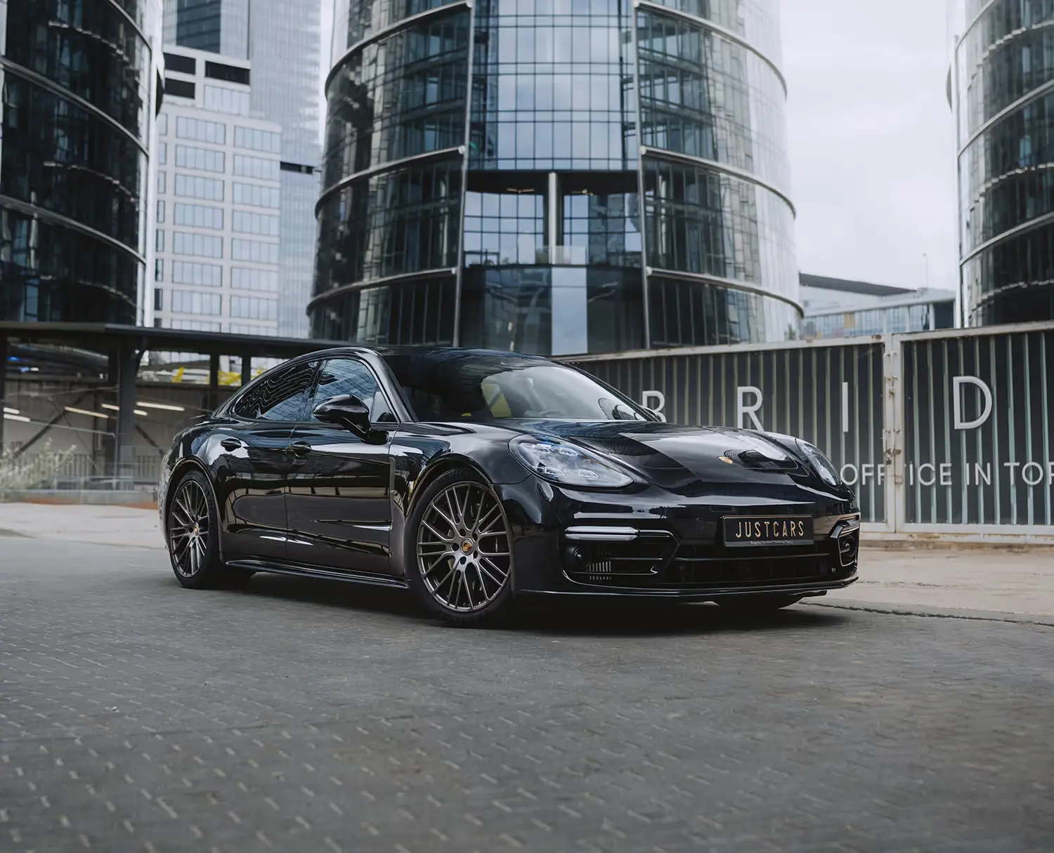 Porsche Panamera 4 E-Hybrid