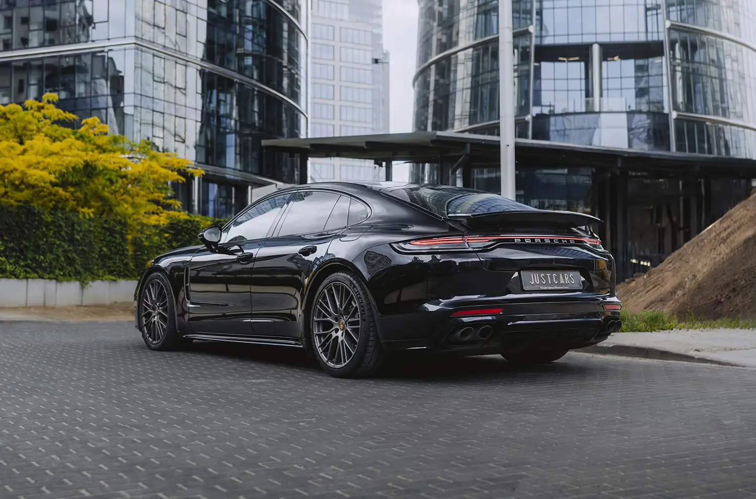 Porsche Panamera 4 E-Hybrid