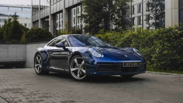 Porsche 911 Carrera 2023