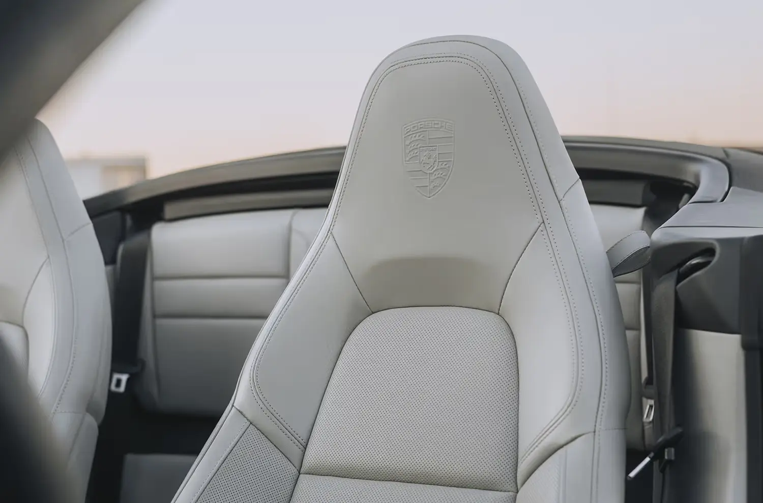 Porsche 911 Carrera Cabriolet 2024