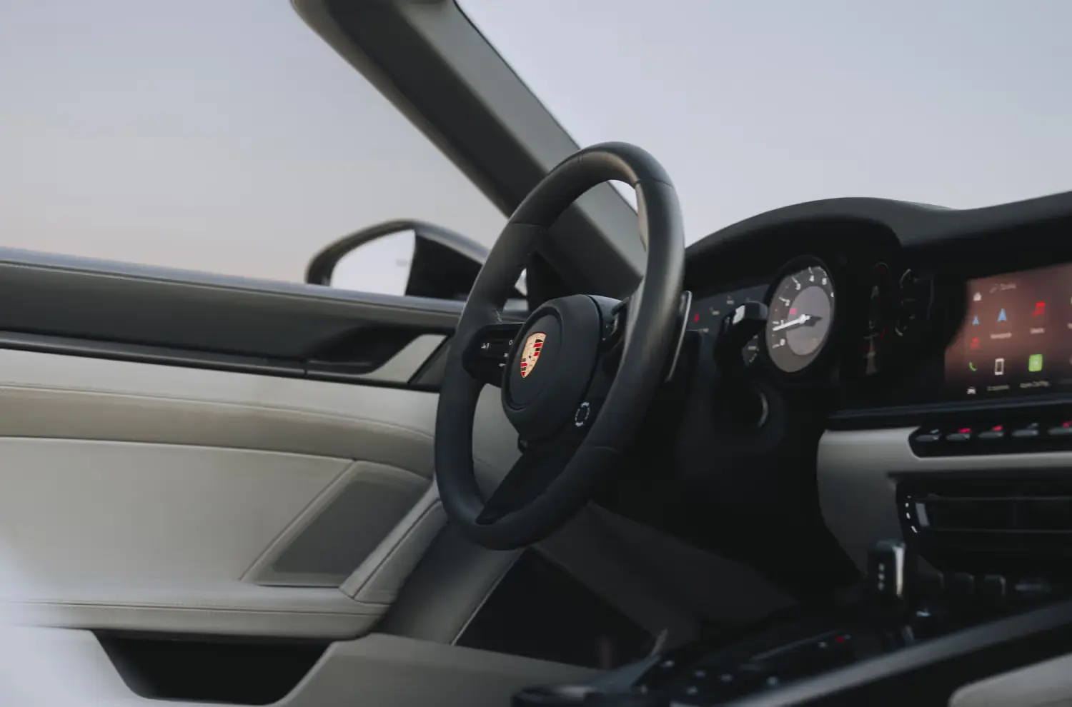 Porsche 911 Carrera Cabriolet 2024