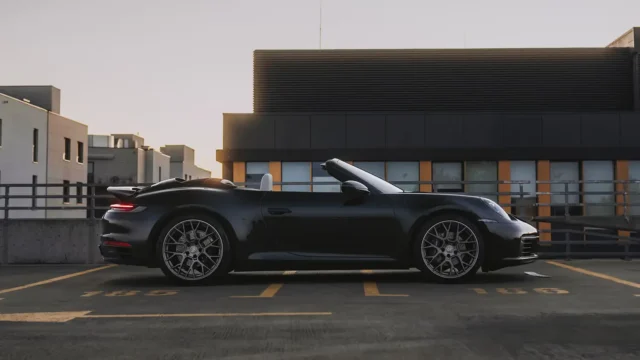Porsche 911 Carrera Cabriolet 2024