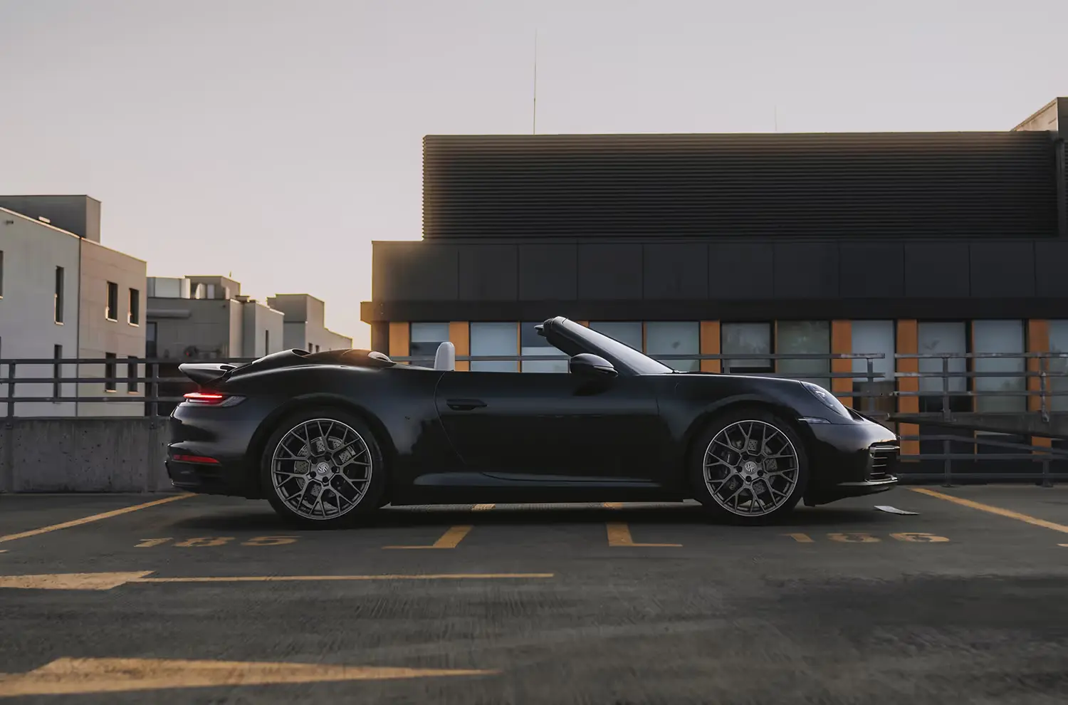 Porsche 911 Carrera Cabriolet 2024