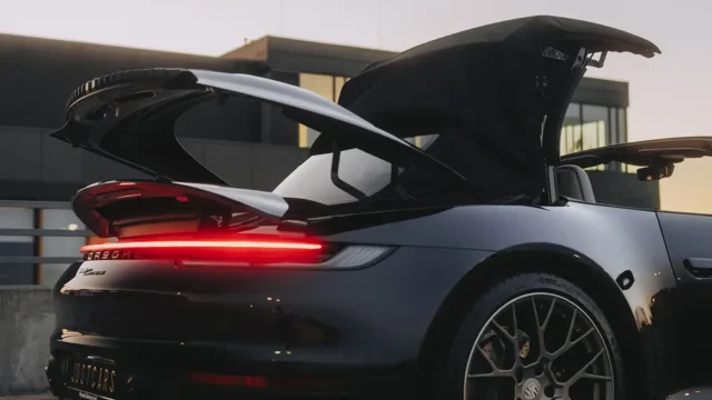 Porsche 911 Carrera Cabriolet 2024