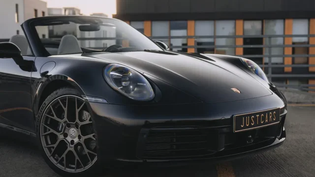 Porsche 911 Carrera Cabriolet 2024