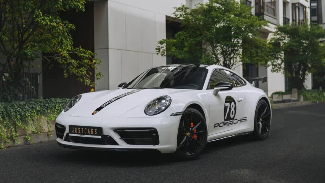 Porsche 911 Carrera 2023