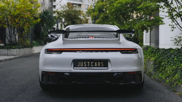 Porsche 911 Carrera 2023