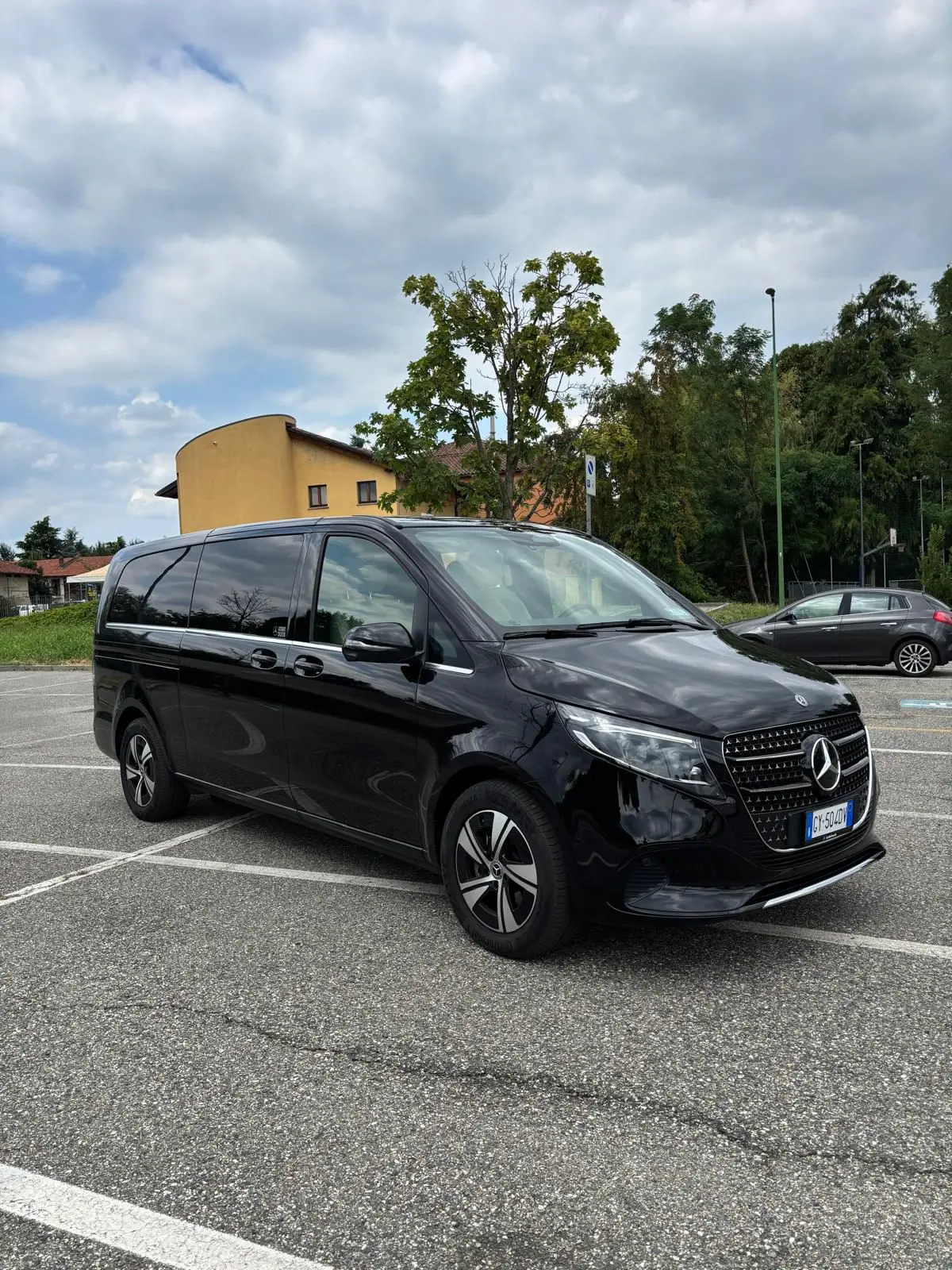 Mercedes-Benz V-Class Extra Long XL