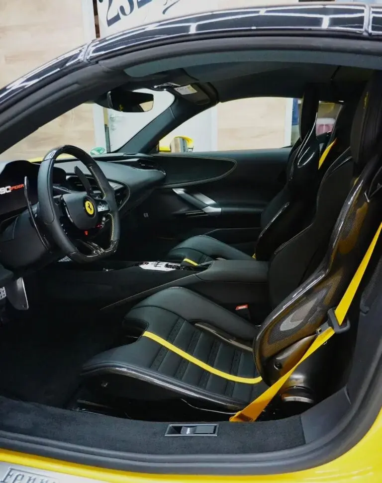 Ferrari SF90 Spider