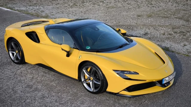 Ferrari SF90 Spider