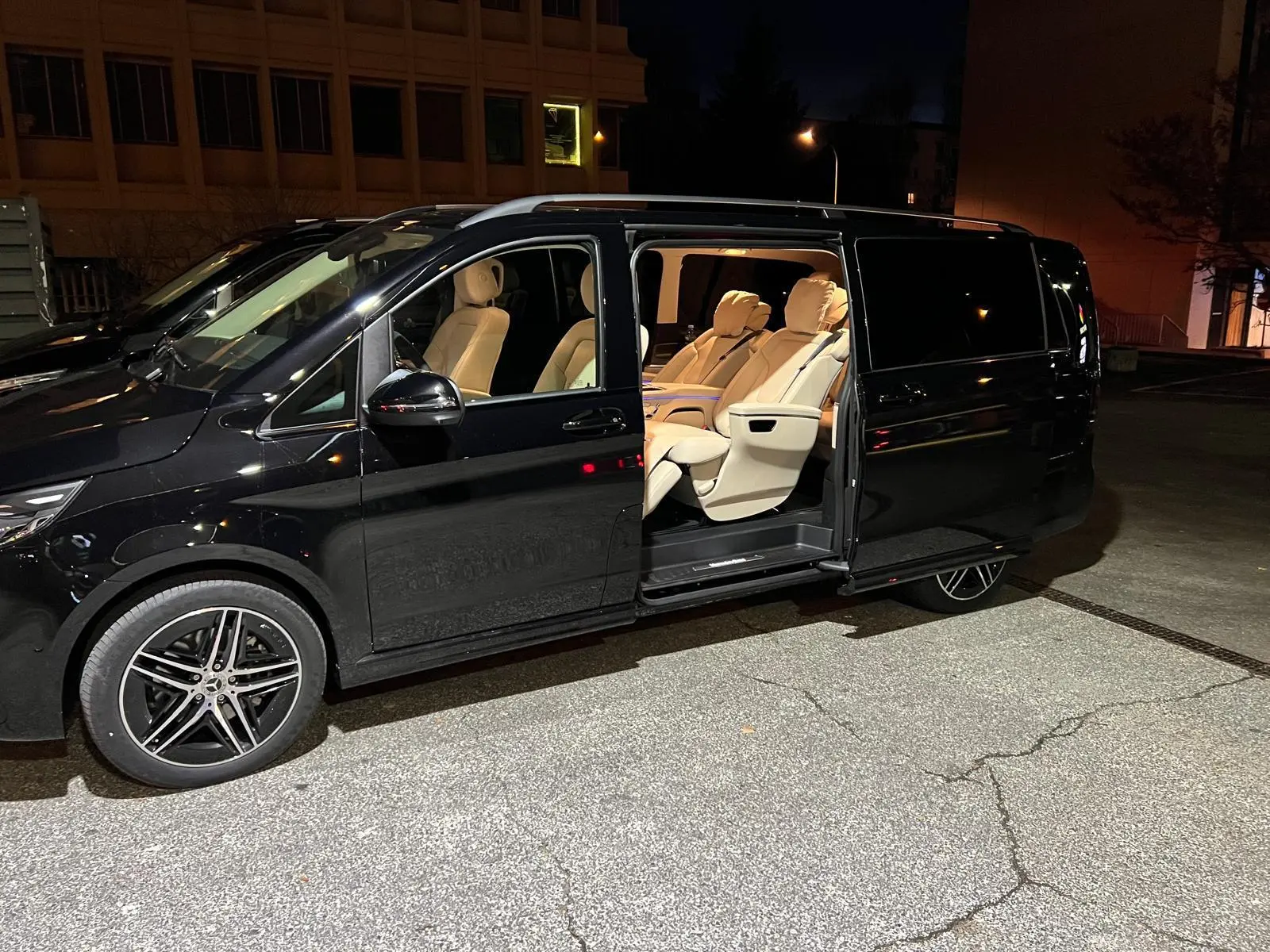 Mercedes-Benz V-Class