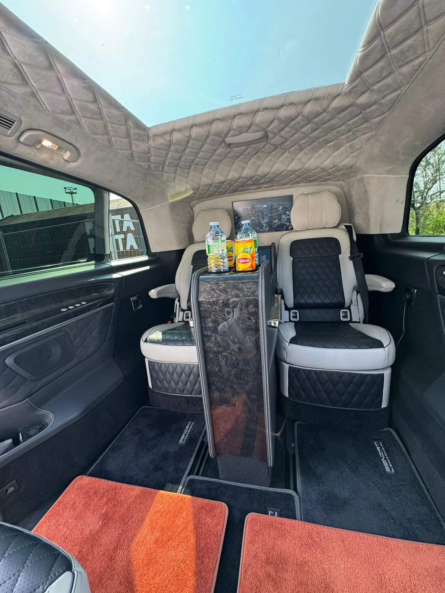 Mercedes-Benz V-Class