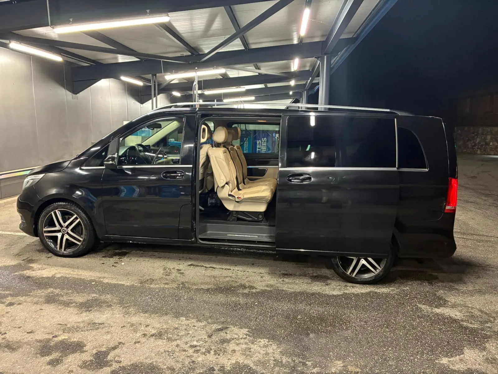 Mercedes-Benz V-Class