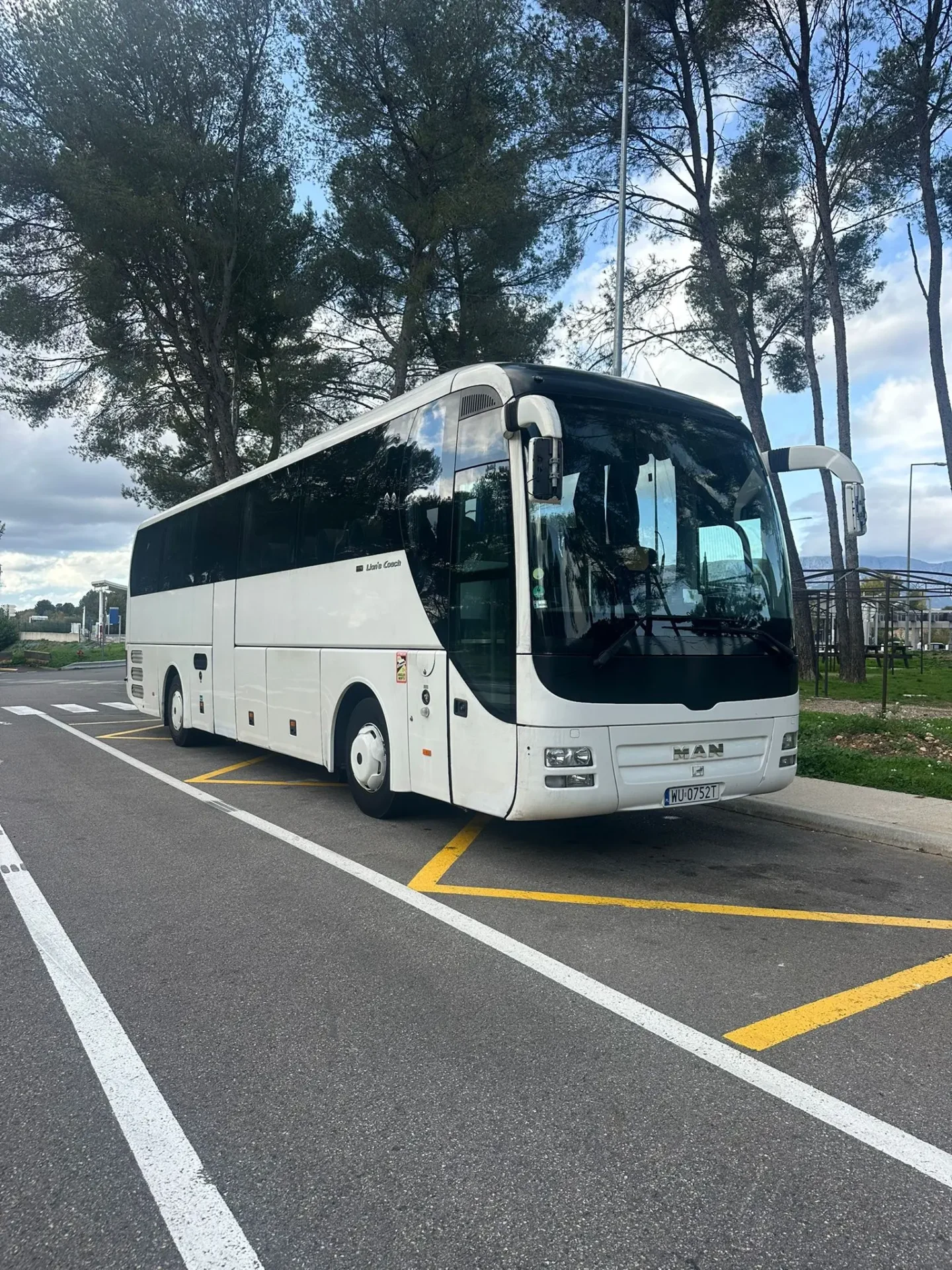Man Bus