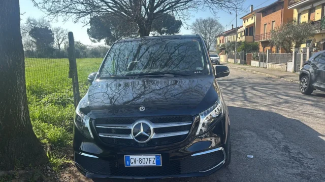 Mercedes-Benz V-Class