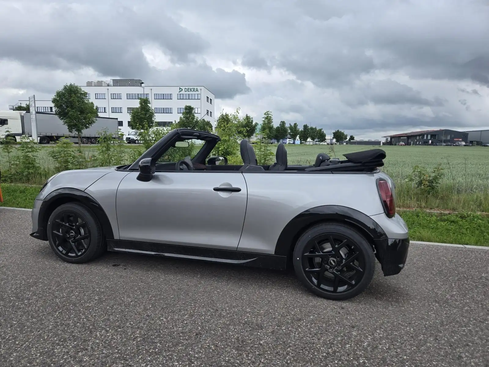 MINI Cooper JCW Convertible 2026