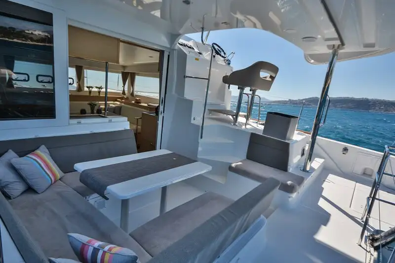 Yacht charter Nikaia in Nice, Cannes