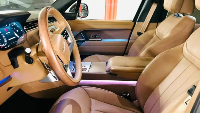 Rent Land Rover Range Rover with driver in Geneva – Switzerland