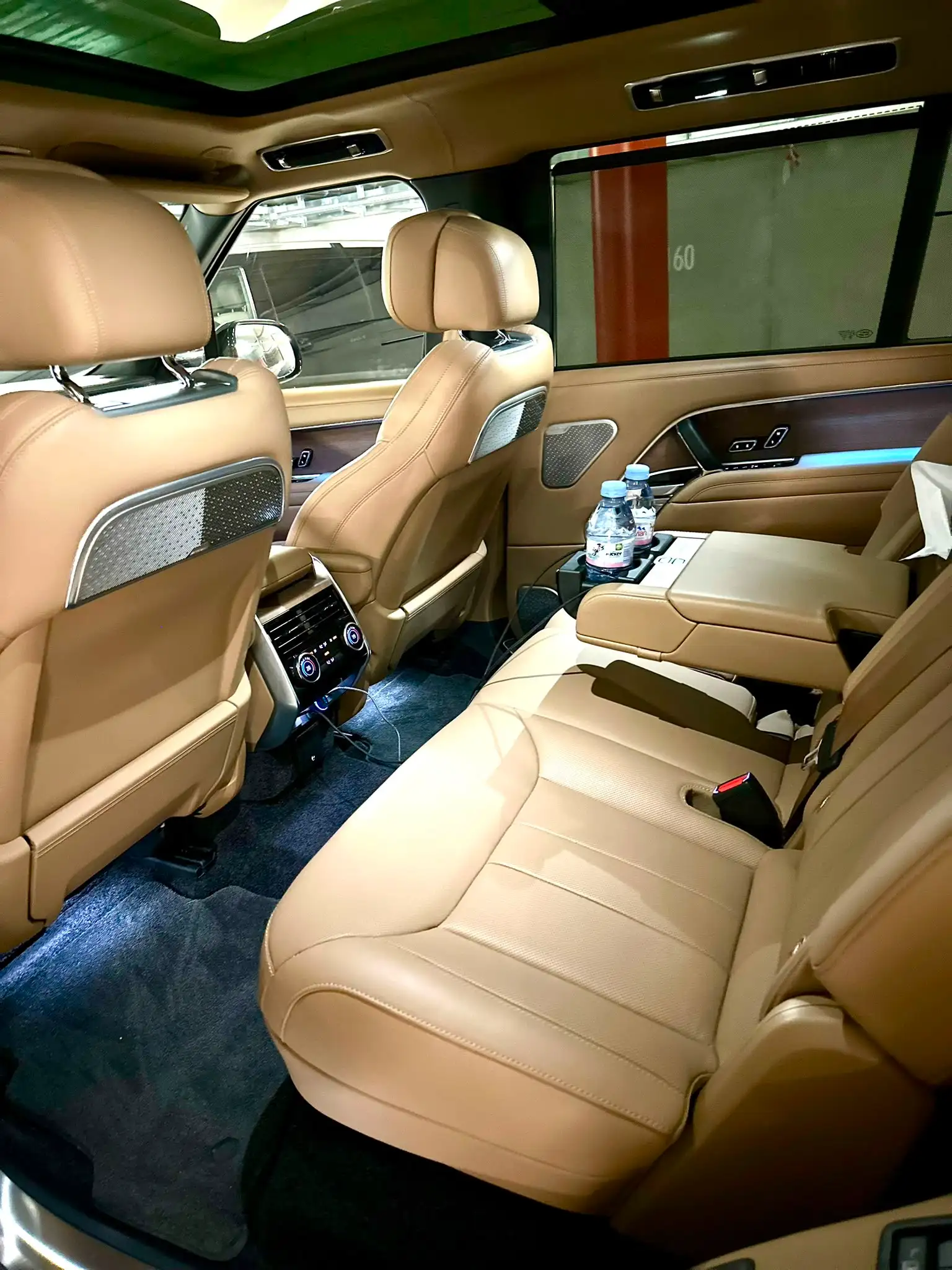 Rent Land Rover Range Rover with driver in Geneva – Switzerland