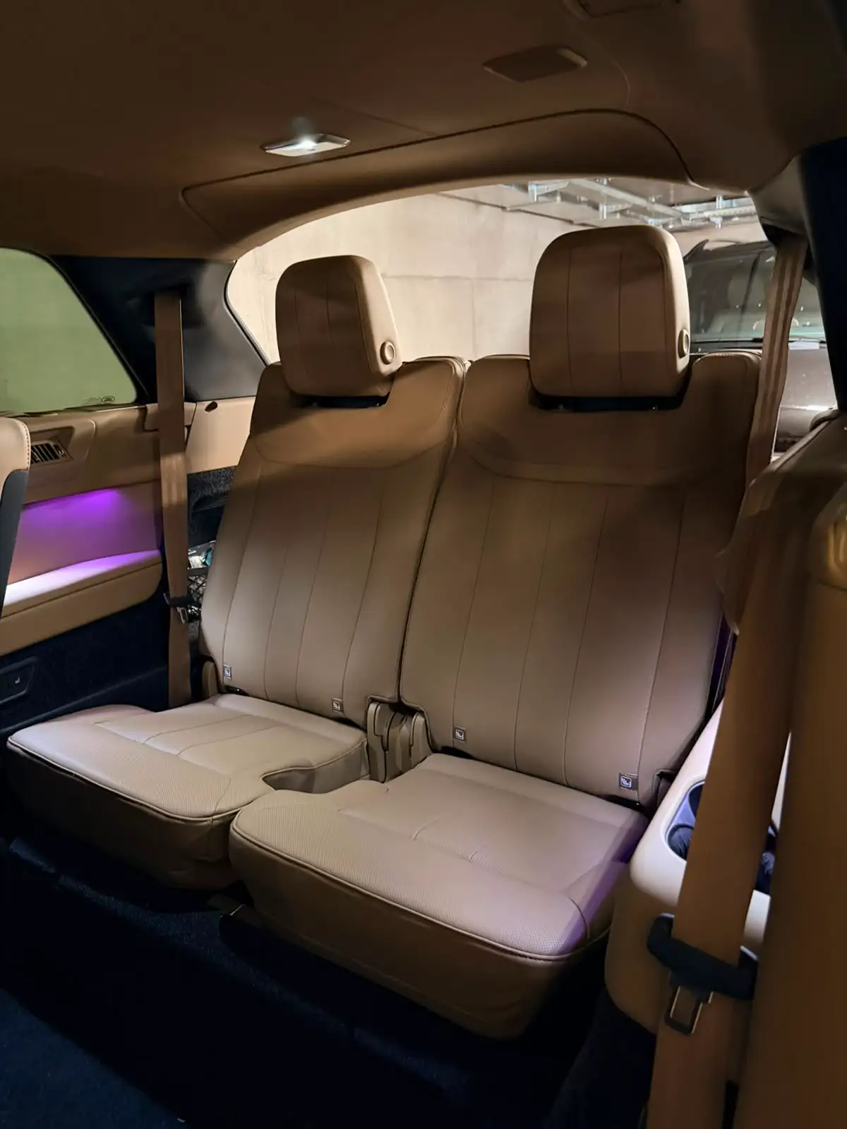 Rent Land Rover Range Rover with driver in Geneva – Switzerland