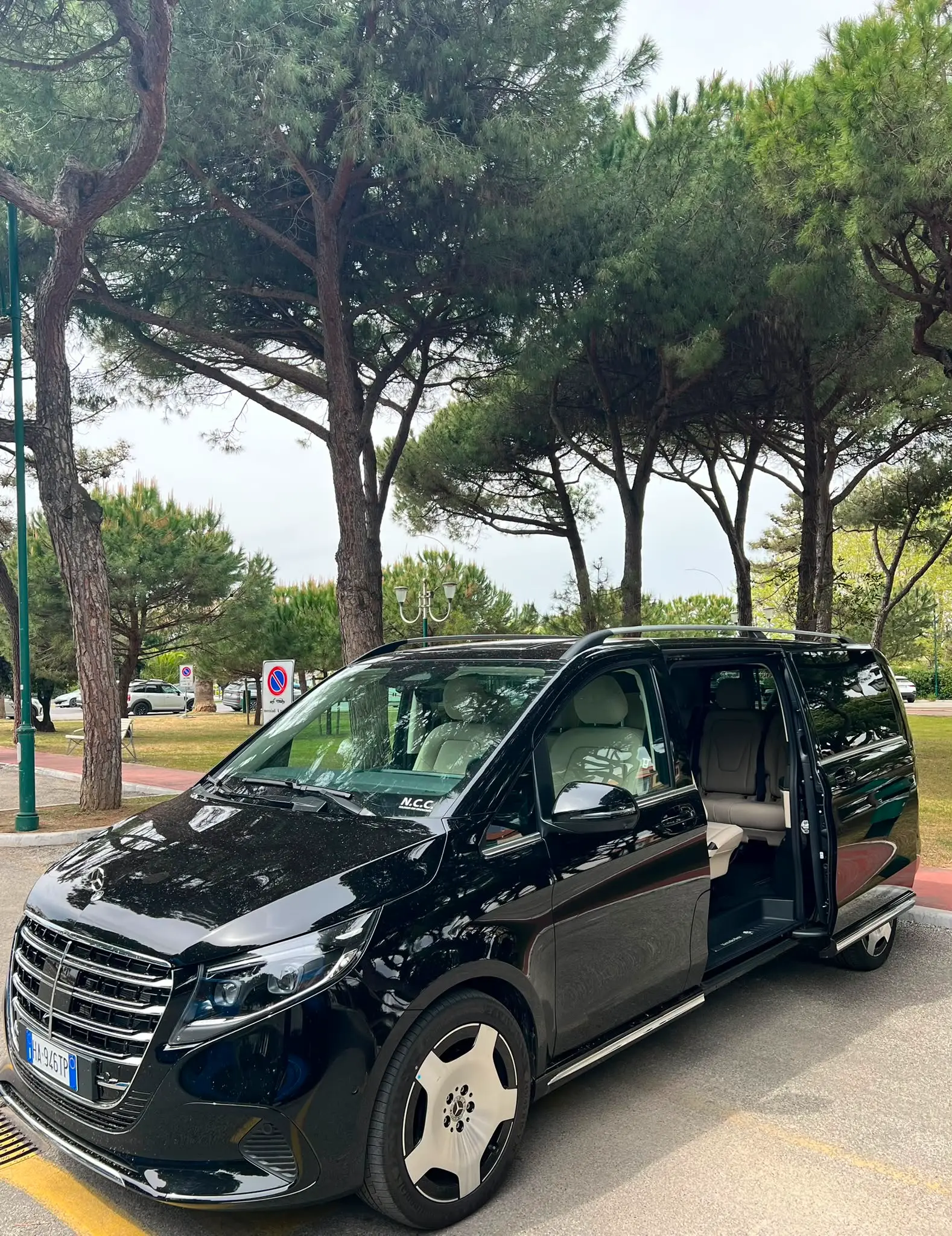 Mercedes-Benz V-Class