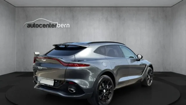 Aston Martin DBX
