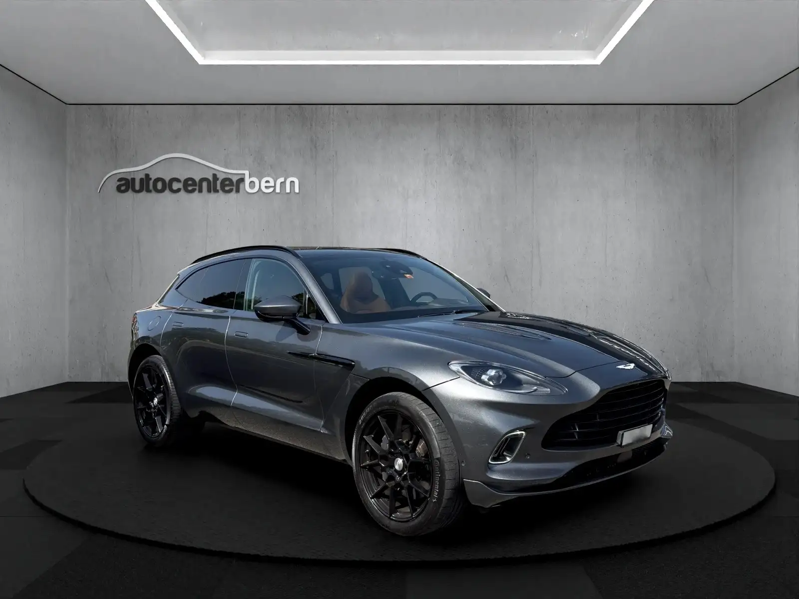 Aston Martin DBX