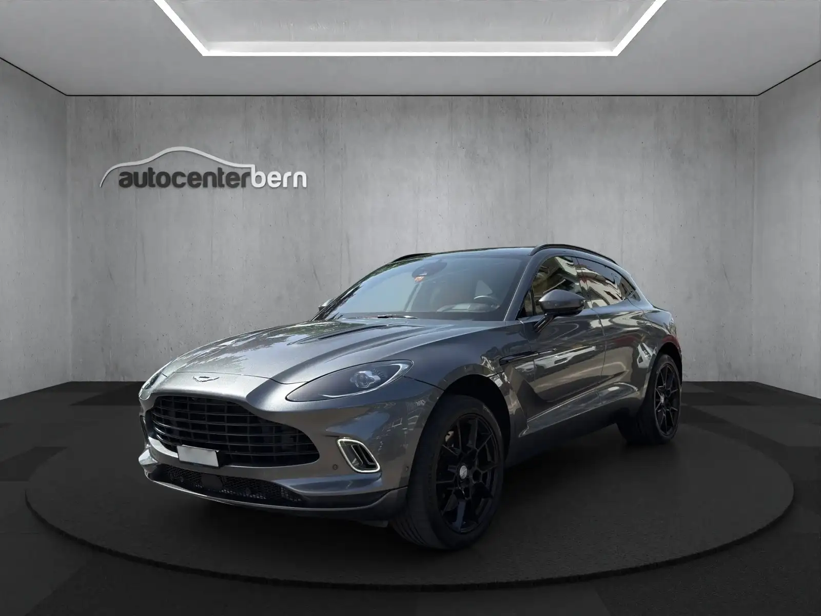 Aston Martin DBX