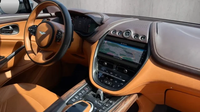Aston Martin DBX