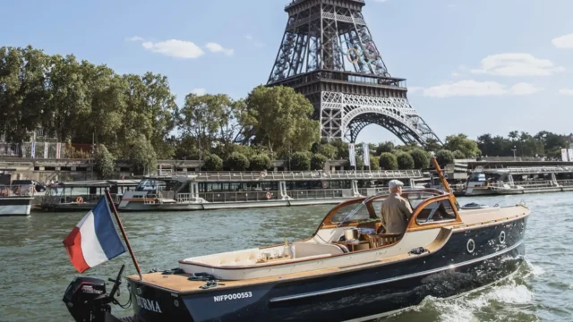 Private boat ride on the seine