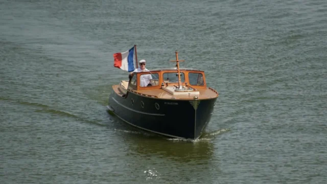 Private boat ride on the seine