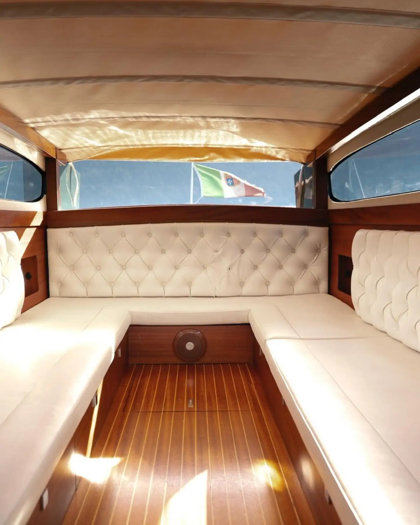 Private Luxury Wooden Boat Tour on Lake Como, Italy