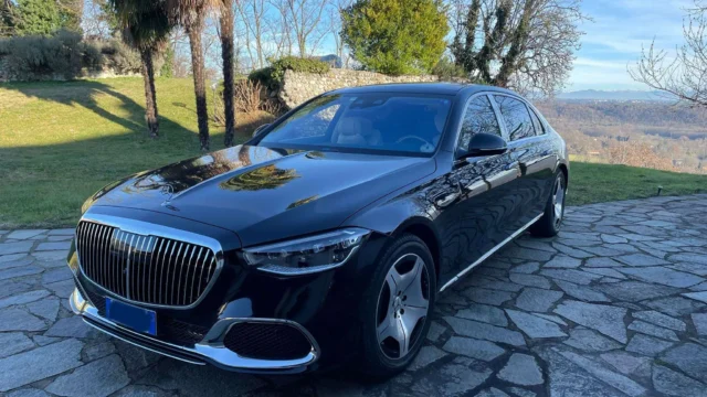 Rent Mercedes-Maybach S-Class S580 Z223 with driver in Milan, Italy