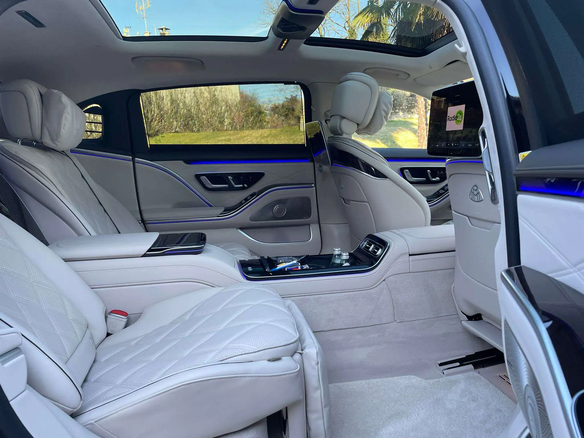 Rent Mercedes-Maybach S-Class S580 Z223 with driver in Milan, Italy