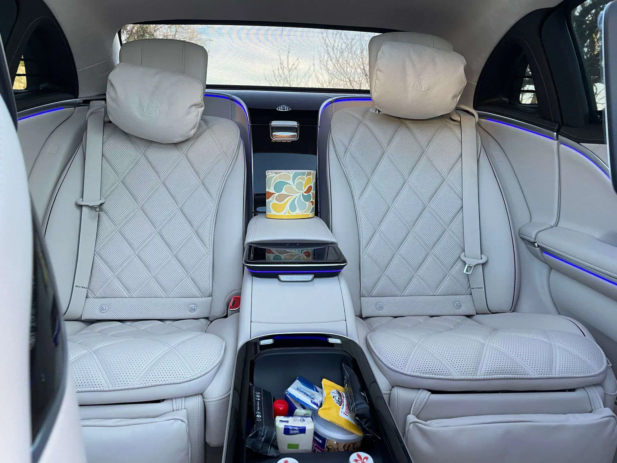 Rent Mercedes-Maybach S-Class S580 Z223 with driver in Milan, Italy