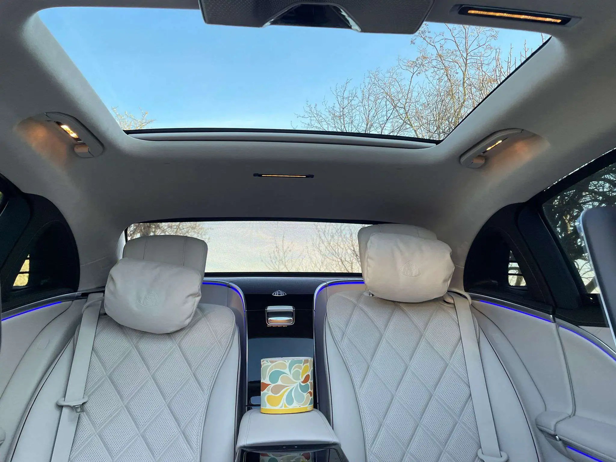 Rent Mercedes-Maybach S-Class S580 Z223 with driver in Milan, Italy