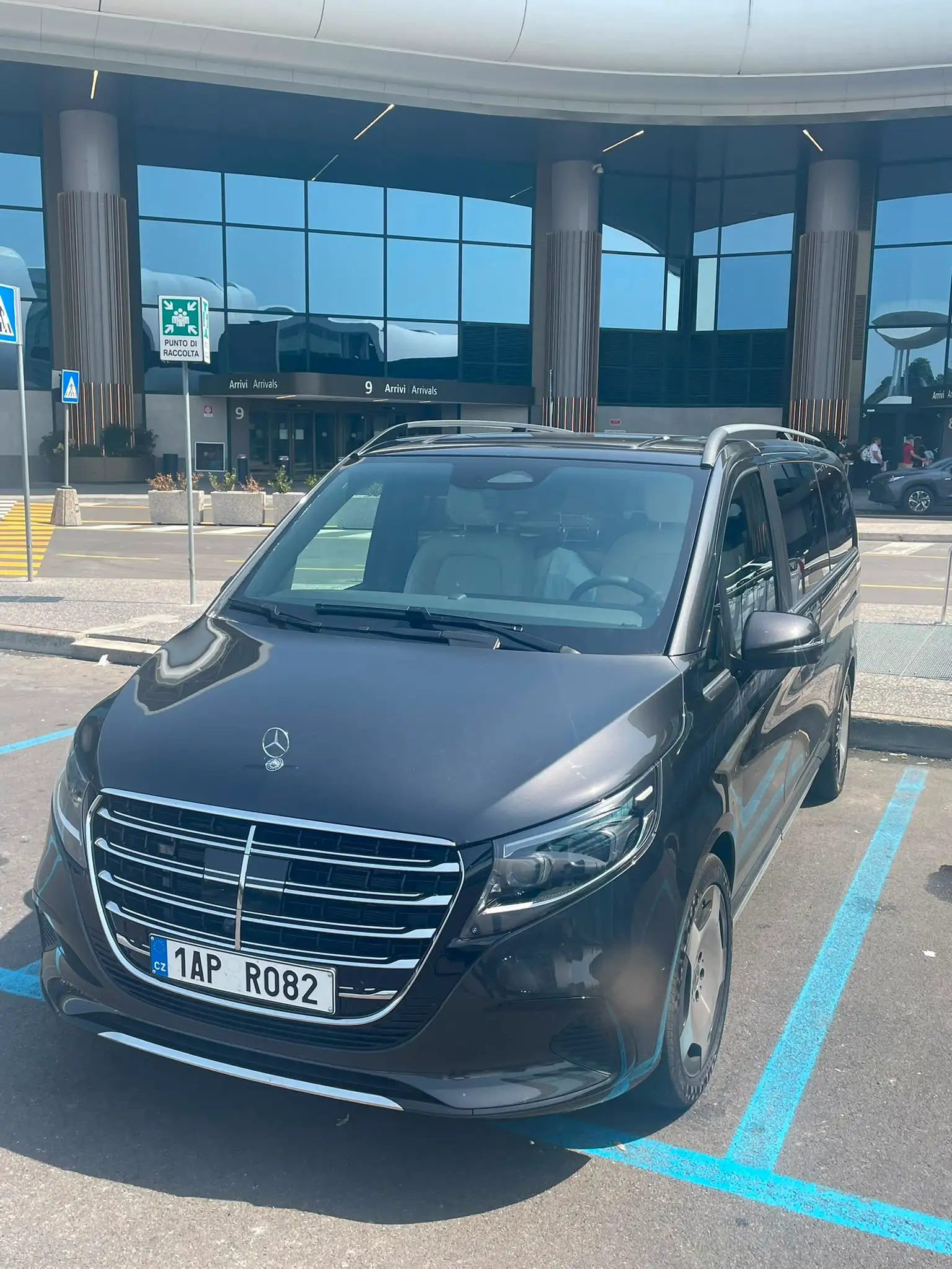 Mercedes-Benz V-Class